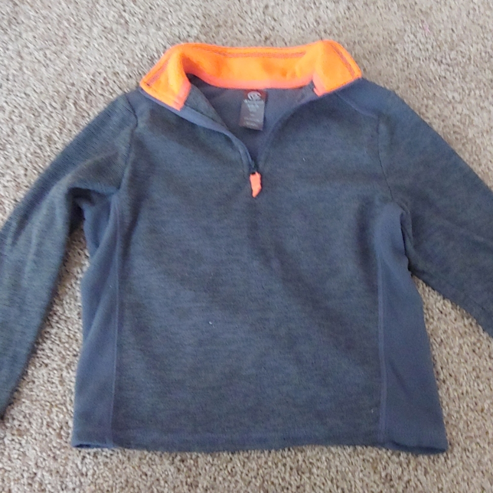Boys pullover